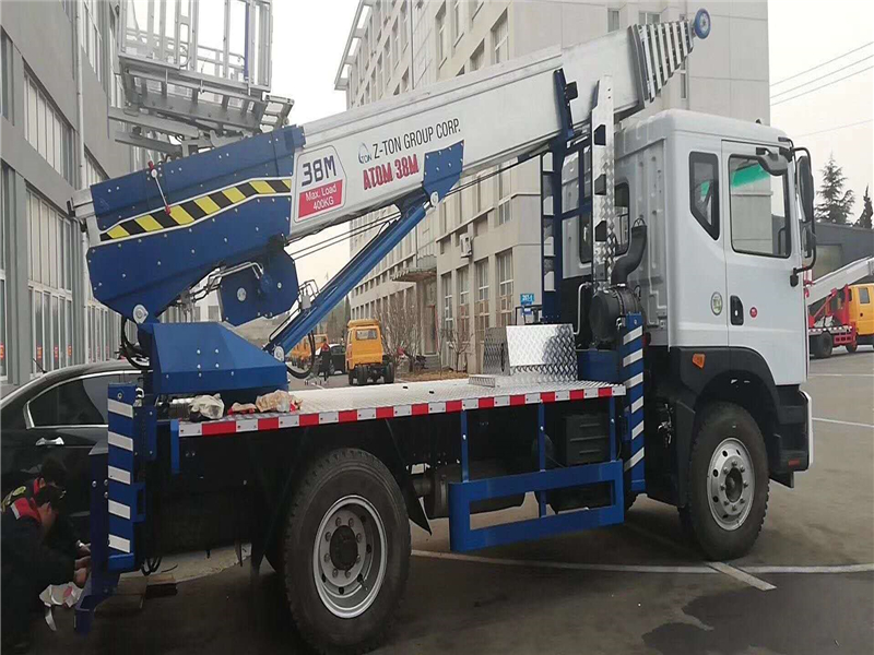 东风天锦38米云梯搬运车