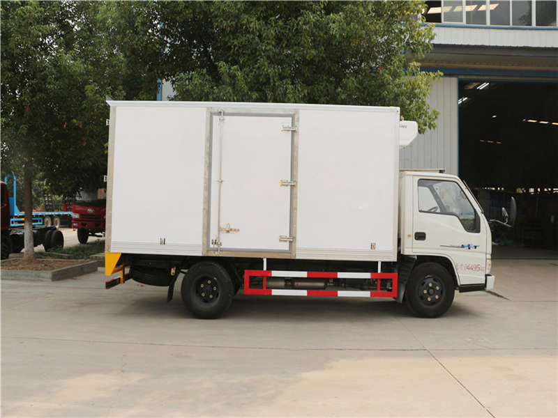 江铃顺达冷藏车